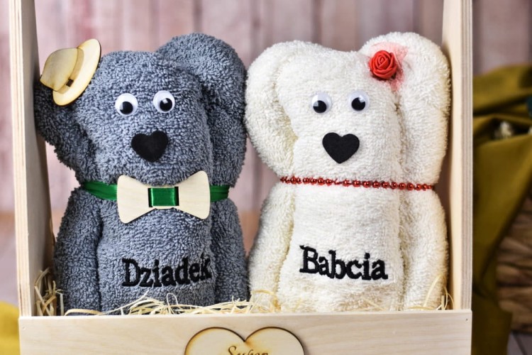 co dać babci dziadkowi na imieniny urodziny niespodzianka.jpg