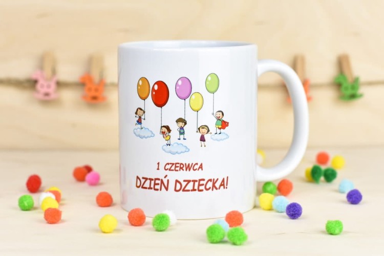kubek na dzień dziecka niespodzianka.jpg